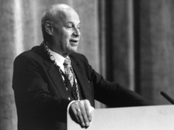 Abb.: Hans F. Zacher bei der Hauptversammlung der MPG 1992 in Dresden(AMPG VI. Abt., Rep. 1, Hans F. Zacher Nr. 4)